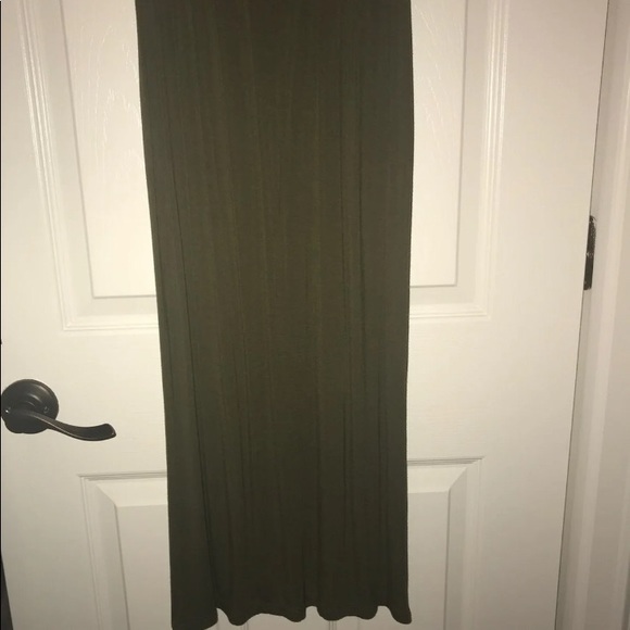 Two Midi Dresses - Picture 3 of 6